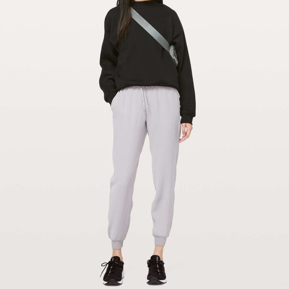 Lululemon On The Fly Jogger Silverscreen travel woven pants Morandi purple/grey